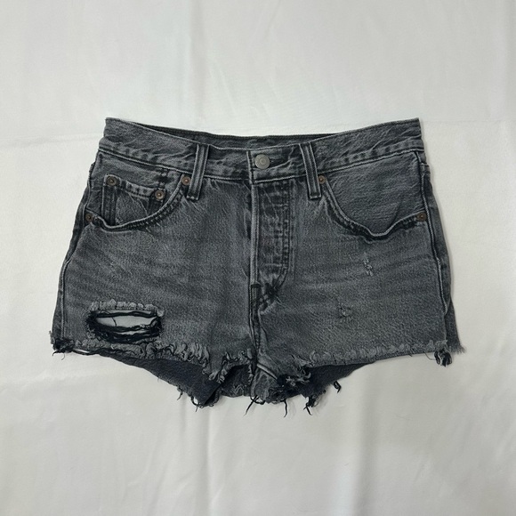 Levi's 501 Jean Shorts - Picture 2 of 4